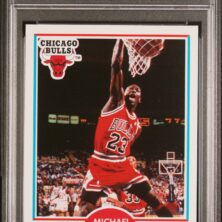 1990 FLEER 26 MICHAEL JORDAN